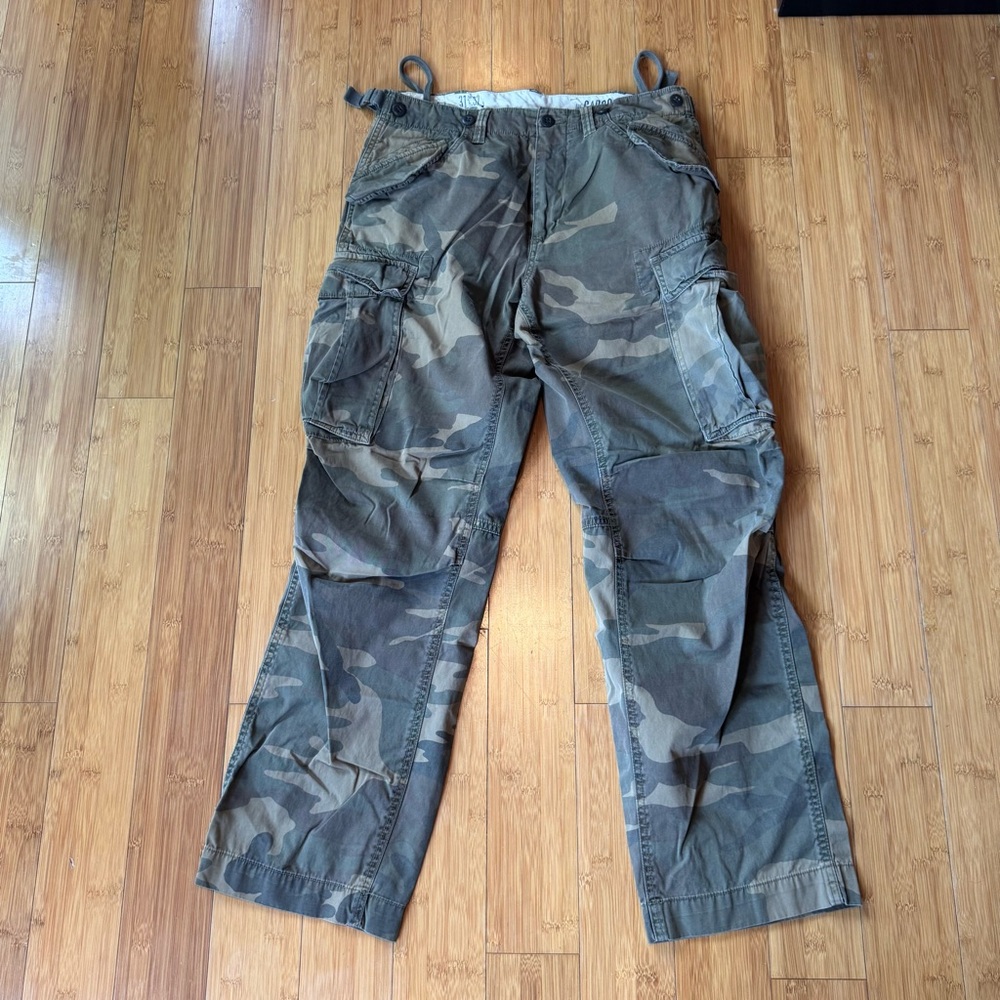 GAP Vintage Camo Cargo Flight Pant Size 31 x 32